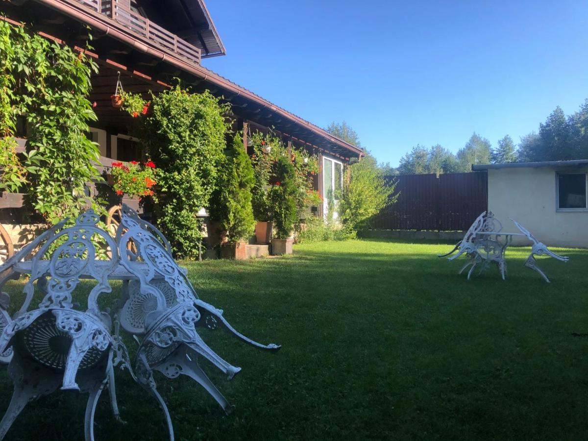 Hotel Boutique Garden Resort By Brancoveanu Moieciu de Jos Luaran gambar