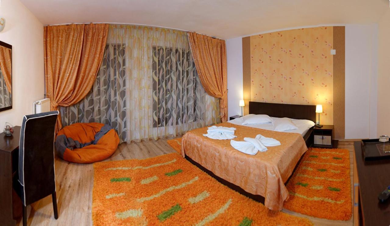 Hotel Boutique Garden Resort By Brancoveanu Moieciu de Jos Luaran gambar
